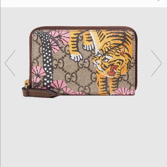 Gucci Handbags - GUCCI Cruise 2017 Gucci Bengal zip card case